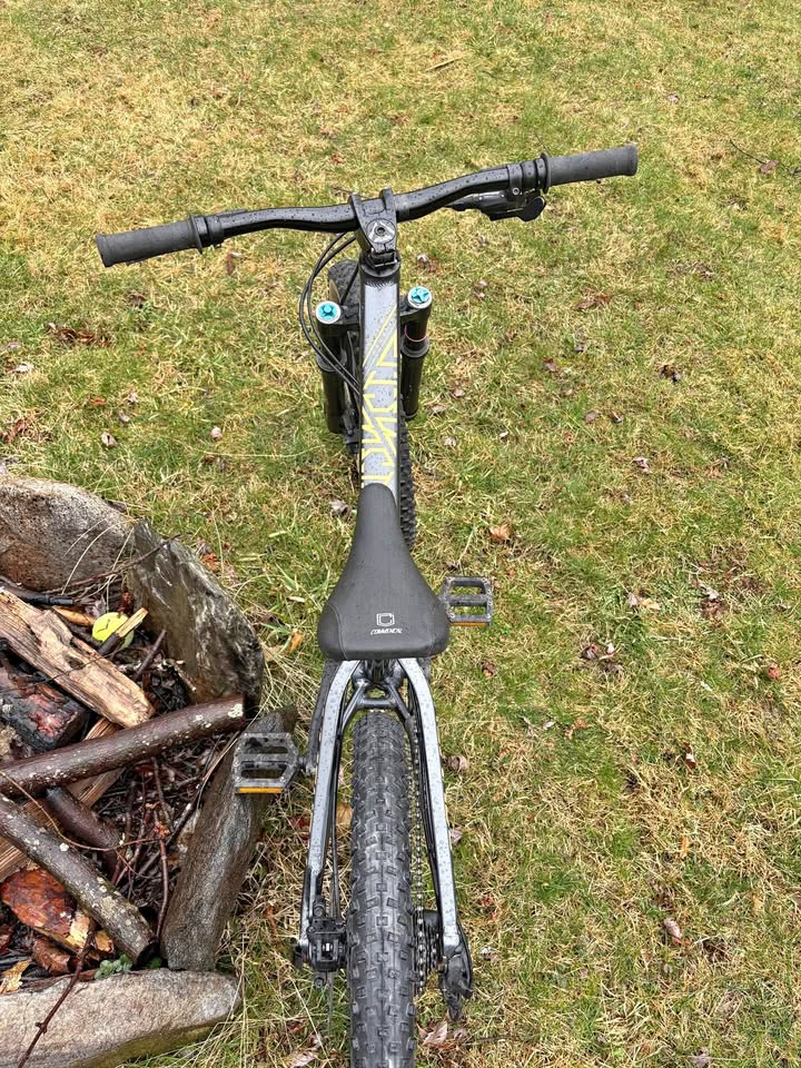 Commencal Meta HT 20” kids mountain bike