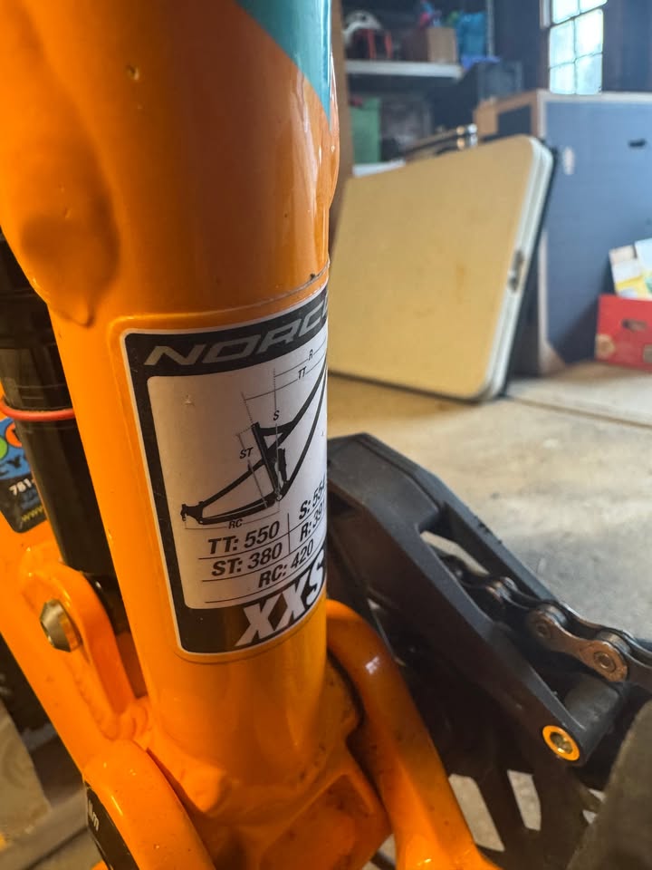 Norco Fluid FS 6.2 (youth full suspension 26" bike)